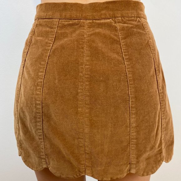 Kendall + Kylie Brown Corduroy Scallop Skirt - Picture 3 of 5
